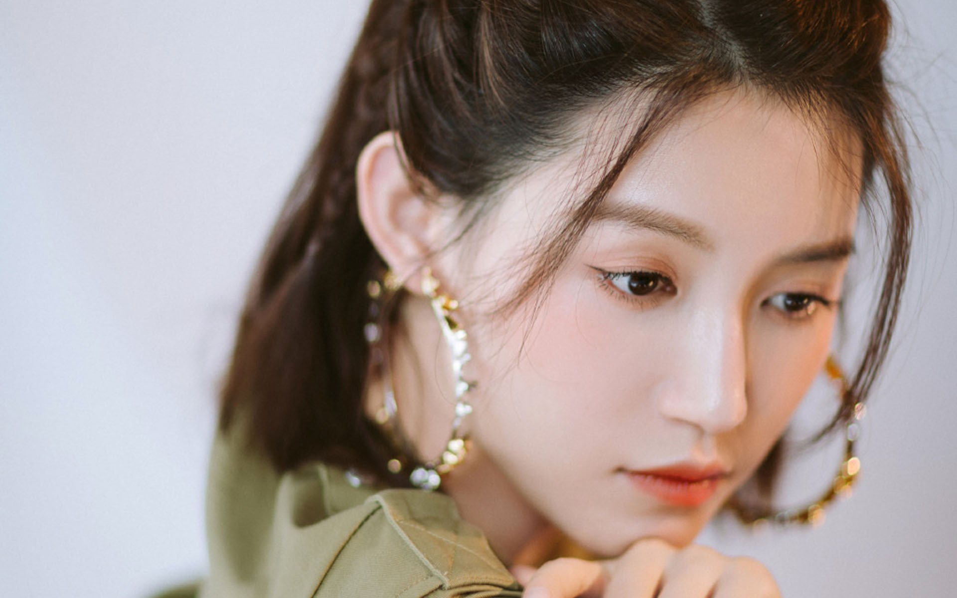 爱游戏app-麦考的防守站位精准，成为全黑队取胜的秘密武器，麦考4连冠